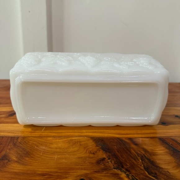 Vintage Fire King Milk Glass Planter Anchor Hocking White Opaque Grape Pattern - Picture 5 of 6